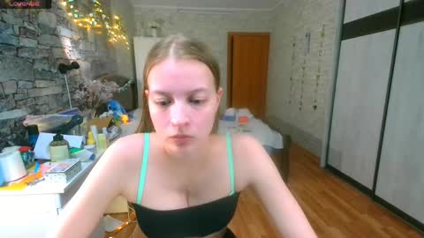 Snapshot of aphrodite_wow_ chatting on May 2026 03:17:02 PM Aphrodite online show from May 2026 03:17:02 PM