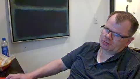 Snapshot of apk412 chatting on June 2026 02:48:01 AM Just killing time online show from June 2026 02:48:01 AM