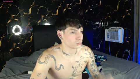 Snapshot of apolo01_ chatting on May 2026 10:37:01 PM Apolo online show from May 2026 10:37:01 PM