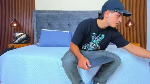 Apolo online show from October 2025 07:30:02 PM