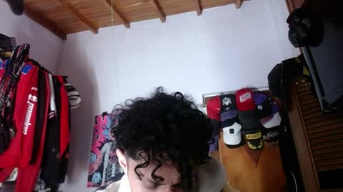 Snapshot of apolo_s chatting on June 2026 05:39:01 AM Andres online show from June 2026 05:39:01 AM