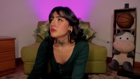 Snapshot of apolorising_ chatting on October 2025 01:57:01 AM Lola  Apolo online show from October 2025 01:57:01 AM