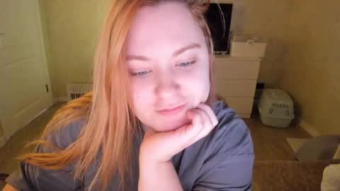 appleyummybuns online show from February 2026 10:33:02 AM