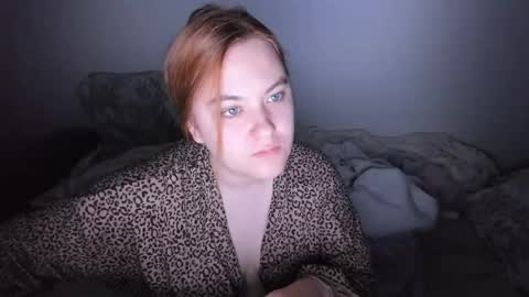 appleyummybuns online show from May 2026 09:09:02 PM