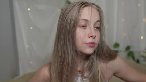  REYNA  my friend   online show from January 2025 08:07:02 AM