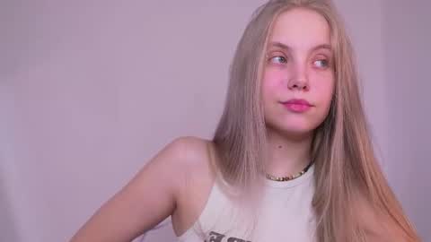  REYNA  my friend   online show from March 2025 03:35:01 PM