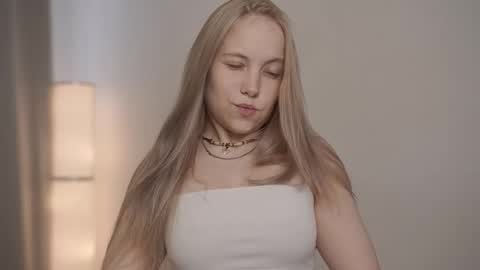  REYNA  my friend   online show from September 2025 09:42:02 AM