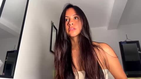 Anny online show from October 2025 02:43:02 AM