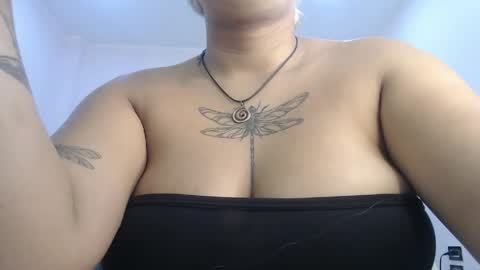 Snapshot of april__bunny chatting on May 2026 08:17:01 PM April Bunny online show from May 2026 08:17:01 PM
