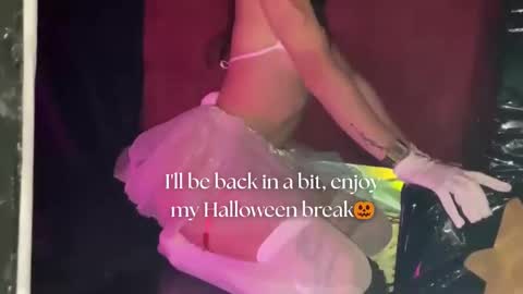   online show from October 2025 12:03:01 PM