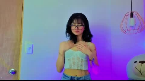 Snapshot of april_bennett chatting on May 2026 12:02:01 PM online show from May 2026 12:02:01 PM