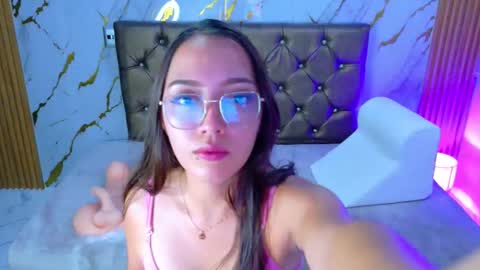 Snapshot of april_daddyssgirl chatting on September 2025 11:32:02 PM APRIL online show from September 2025 11:32:02 PM