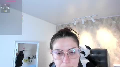  April  online show from October 2025 04:33:01 AM