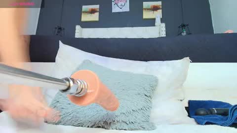 April Jhonsson online show from December 2025 05:58:01 AM