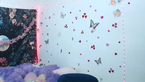 april_l6 online show from January 2026 09:07:02 PM