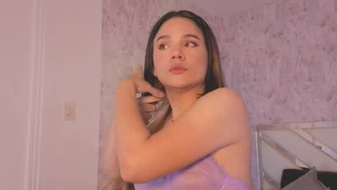 Snapshot of april_summer_ chatting on April 2026 08:31:01 PM Isabella online show from April 2026 08:31:01 PM