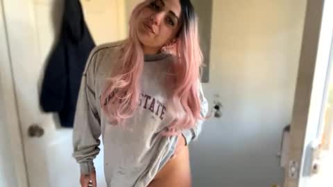 Snapshot of aprilanna chatting on January 2025 09:00:02 PM AnnaApril420 online show from January 2025 09:00:02 PM