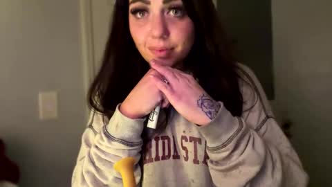 Snapshot of aprilanna chatting on January 2025 06:06:01 AM AnnaApril420 online show from January 2025 06:06:01 AM