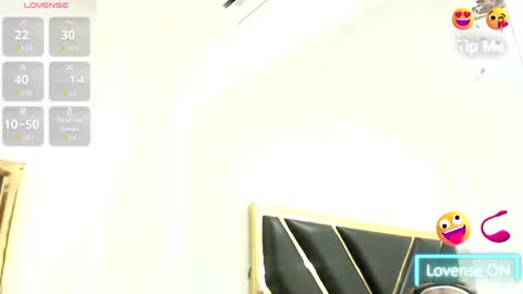 Snapshot of aprilycrystal chatting on April 2026 12:32:01 PM april y crystal online show from April 2026 12:32:01 PM