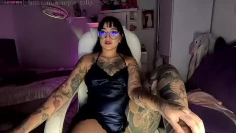Snapshot of apurple_tulip chatting on July 2026 06:23:01 PM online show from July 2026 06:23:01 PM
