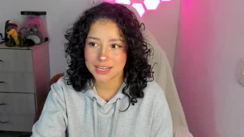 aqua emilly online show from November 2025 12:20:01 AM