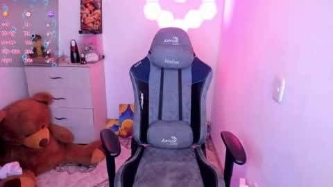 aqua emilly online show from March 2026 10:14:01 PM