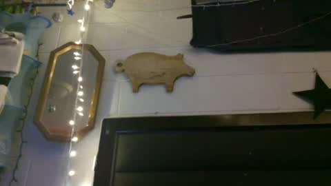 Snapshot of aquarius4220 chatting on March 2025 09:07:01 AM Aquarius420 online show from March 2025 09:07:01 AM