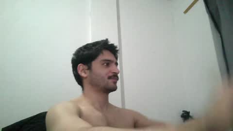 Snapshot of arab_b chatting on April 2026 07:47:01 AM Thiago online show from April 2026 07:47:01 AM