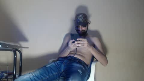 Snapshot of arabebigcock chatting on October 2025 05:49:02 AM ARABE online show from October 2025 05:49:02 AM