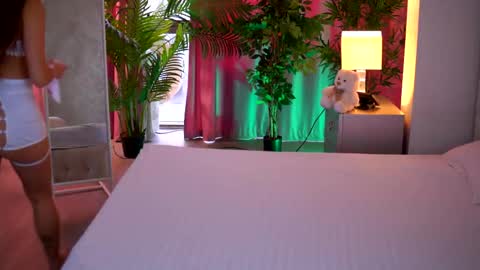 Snapshot of arabian_beautyy chatting on February 2026 07:45:01 AM IsaBella online show from February 2026 07:45:01 AM