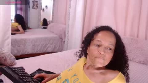 Snapshot of arabiel chatting on January 2025 09:37:01 PM Nadia Cyel online show from January 2025 09:37:01 PM