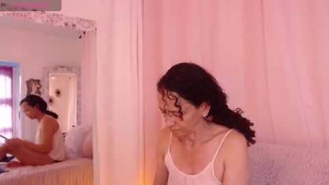 Snapshot of arabiel chatting on February 2025 09:08:02 PM Nadia Cyel online show from February 2025 09:08:02 PM