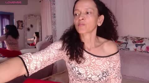 Snapshot of arabiel chatting on February 2025 09:48:01 PM Nadia Cyel online show from February 2025 09:48:01 PM