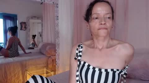 Snapshot of arabiel chatting on March 2025 10:39:02 PM Nadia Cyel online show from March 2025 10:39:02 PM