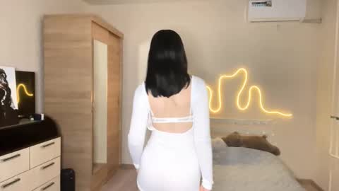 Emi online show from March 2026 04:02:01 PM