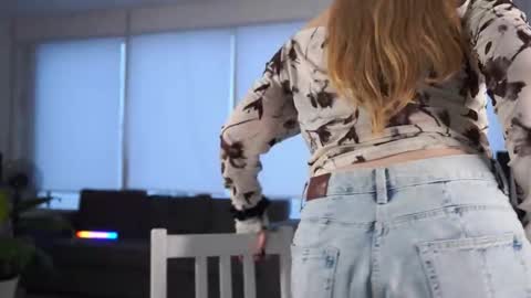 Valentina online show from December 2025 05:15:02 AM