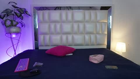   online show from December 2024 04:48:02 AM