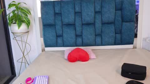   online show from April 2026 07:56:01 AM