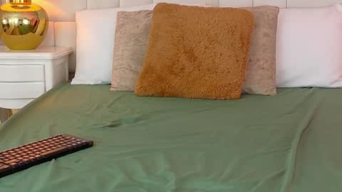     online show from April 2026 05:12:02 AM