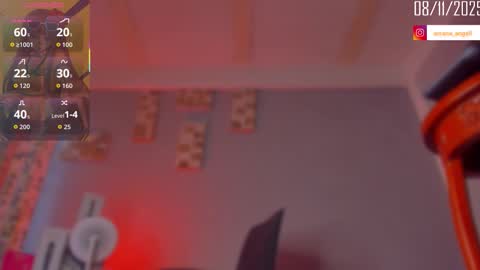 Angel online show from November 2025 01:11:02 PM