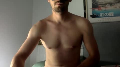 Snapshot of arcticcuddle chatting on May 2026 11:29:01 AM arcticcuddle online show from May 2026 11:29:01 AM