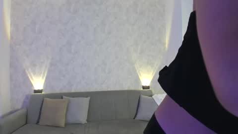    online show from December 2025 08:14:02 PM