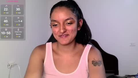 Snapshot of ari_20_ chatting on September 2025 12:58:02 AM Bella online show from September 2025 12:58:02 AM