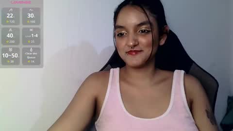 Snapshot of ari_20_ chatting on October 2025 12:44:02 AM Bella online show from October 2025 12:44:02 AM