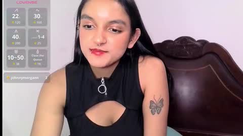 Bella online show from October 2025 12:05:02 AM