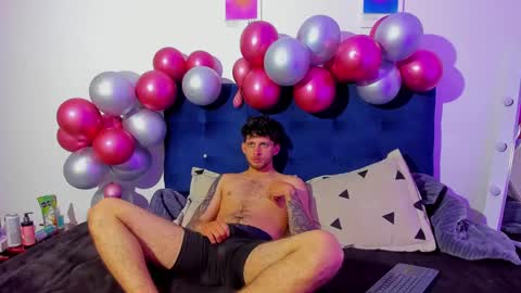 Ari and loggan online show from December 2024 07:31:02 PM