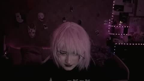 Ahri online show from September 2025 04:07:01 PM