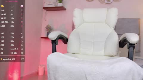 Snapshot of ari_lovely18 chatting on June 2026 12:23:01 AM Im Ari online show from June 2026 12:23:01 AM