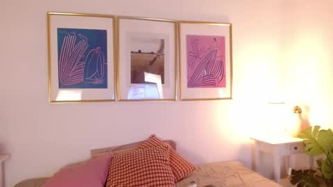 Snapshot of ari_rose_dh chatting on March 2026 11:43:02 AM ARI online show from March 2026 11:43:02 AM