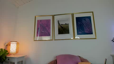 Snapshot of ari_rose_dh chatting on April 2026 12:09:02 PM ARI online show from April 2026 12:09:02 PM